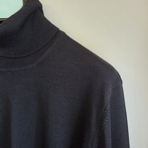 Boss NWT Fine Wool BLACK "Slim-Fit Rollneck Sweater"  Light Wt Harry Rosen L